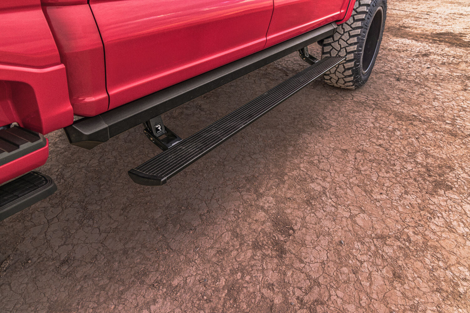 AMP 77242-01A PowerStep XL 22-26 F-250/F-350/F-450 Crew Cab; 2022 only w/Sync 4